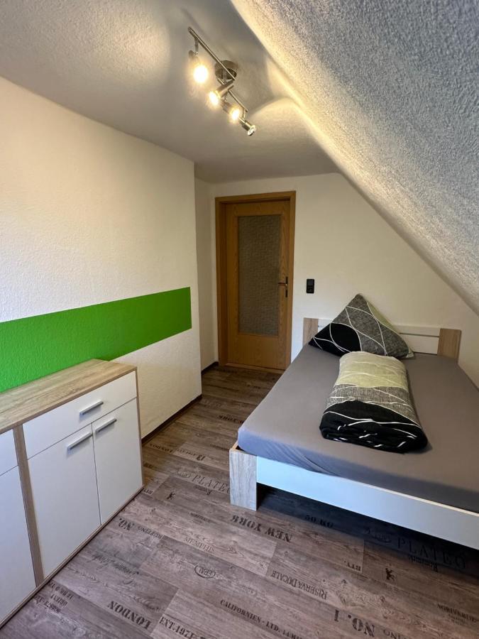 Pension „Haus 11“ Lauta Экстерьер фото